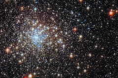 «Хаббл» зафиксировал плотное шаровое скопление звезд