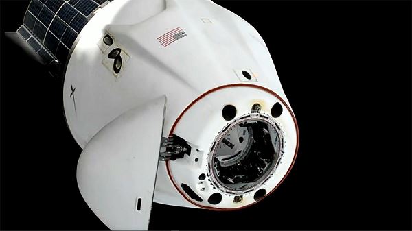 Космический корабль Crew Dragon прибыл на МКС — Новости Космонавтики