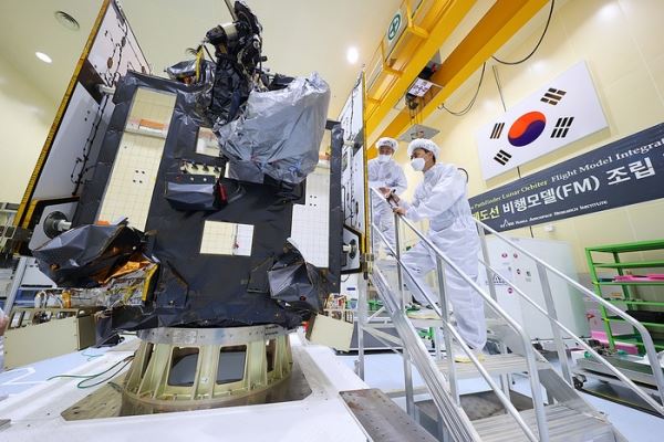 Первый южнокорейский космический аппарат «Данури» достиг Луны