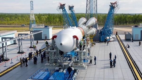 Ракета «Союз-2.1а» с первым радиолокационным спутником «Кондор-ФКА» вывезена на стартовый комплекс Восточного — Новости Космонавтики