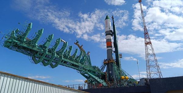 Ракету «Союз-2.1а» с кораблем «Прогресс МС-23» вывезли на стартовый комплекс Байконура — Новости Космонавтики