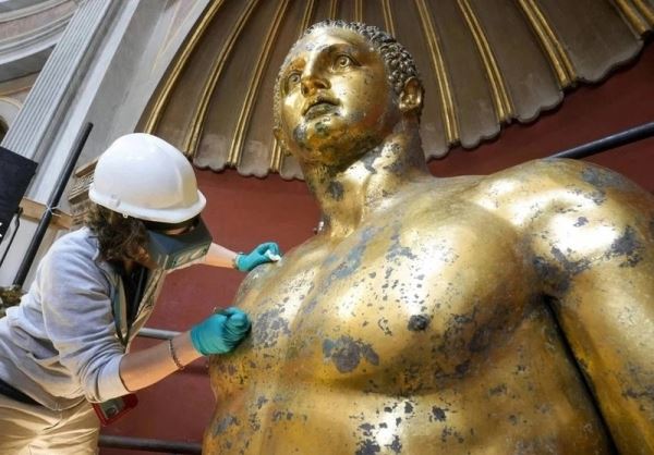 Ученые обнаружили необычное покрытие на 2000-летней статуе Геракла