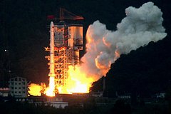 Китай отправит на Луну пилотируемый планетоход