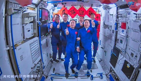 «Шэнчжоу-16» пристыковался к китайской станции — Новости Космонавтики